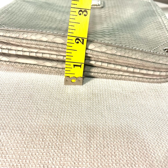 Nine West Reptile Crossbody Bag in Light Gray - NWT - Picture 13 of 13